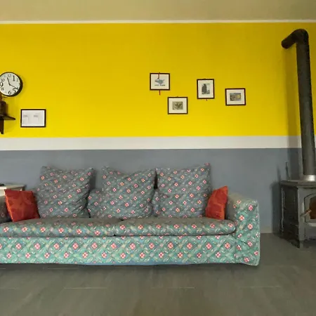 Delightful Home-lovely Hill View *